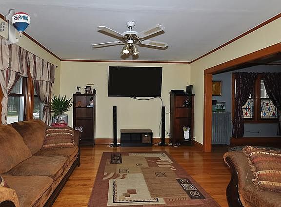 3rd image of 2745 N 76th Ct