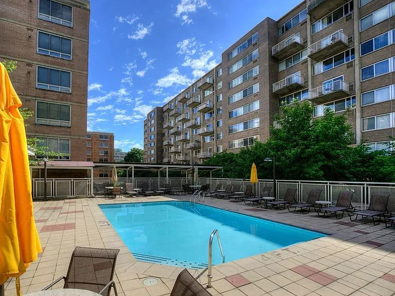 355 I St SW #109 — Photo 2