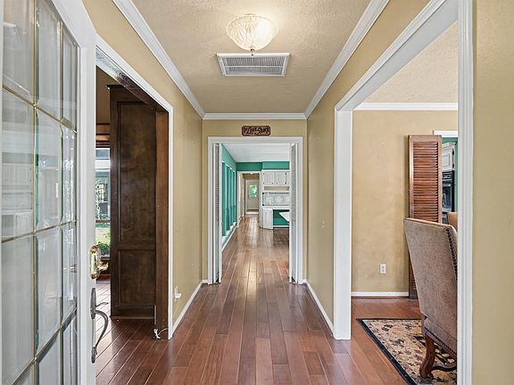 3rd image of 2710 N Logrun Cir