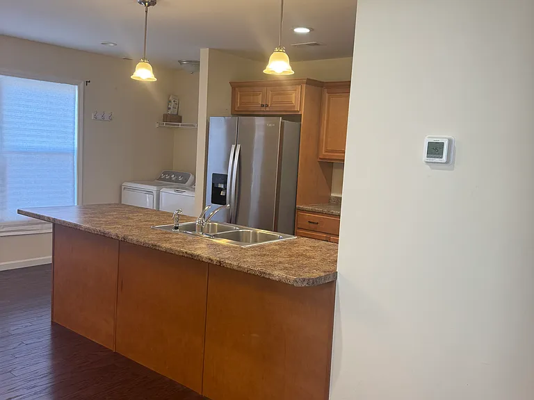 275 Rock Hill Rd — Photo 4