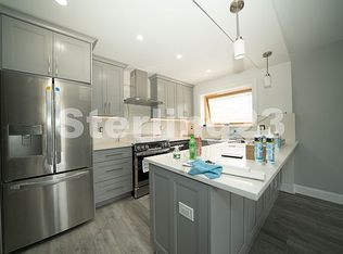 20-11 21st St #3, Astoria, NY 11105