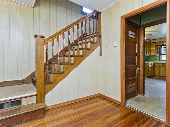 5th image of 18 Dickinson St
