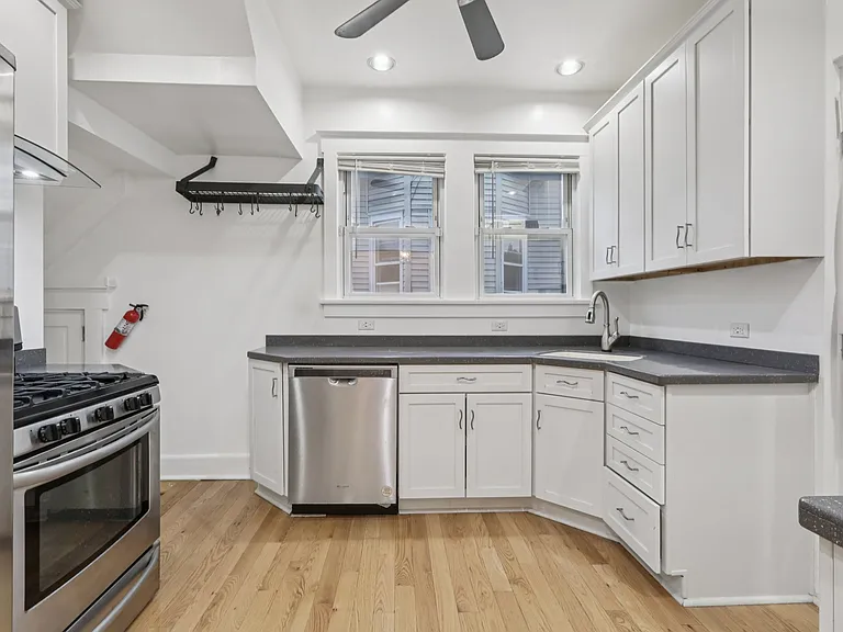56 Gordon St — Photo 17