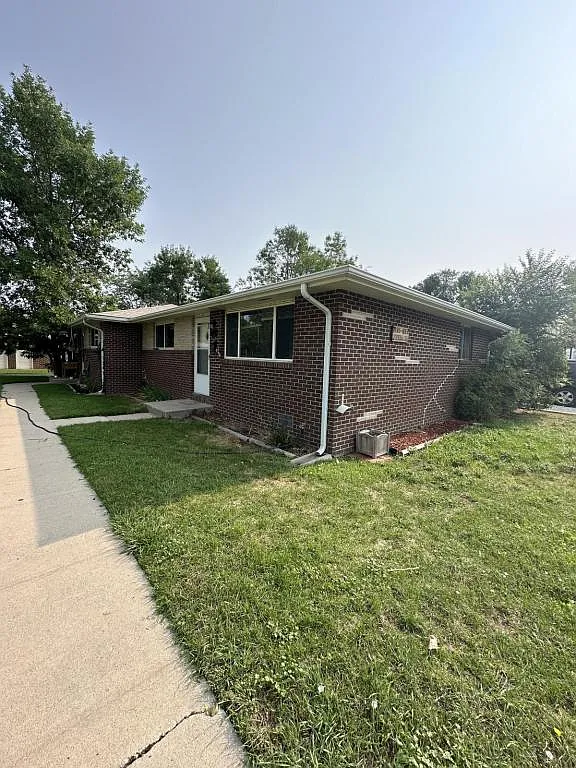 835 Franklin Ave — Photo 1