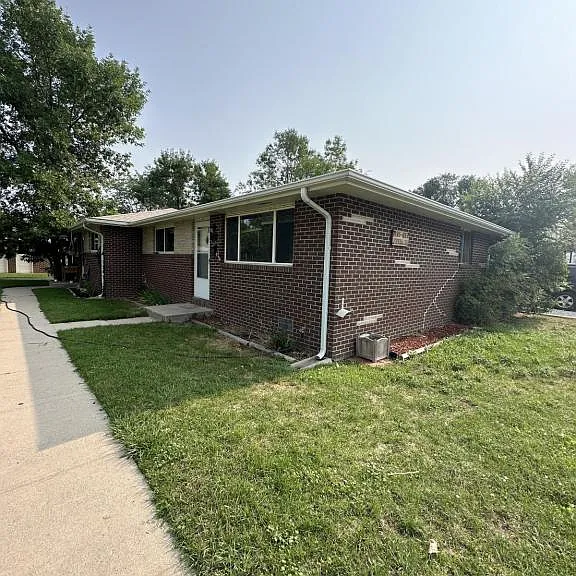 835 Franklin Ave — Photo 1