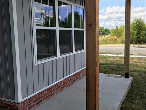 4th image of 708 Teri Dr