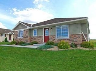 10703 51st St, Albertville, MN 55301