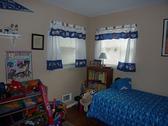 4th image of 735 Tunney Point Dr