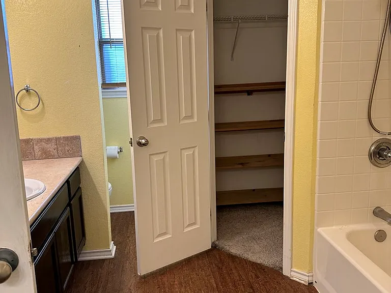 418 Neely Ave — Photo 10