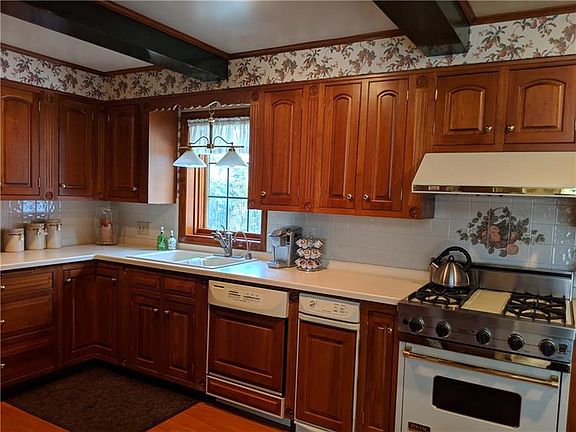 5th image of 901 Beechwood Blvd