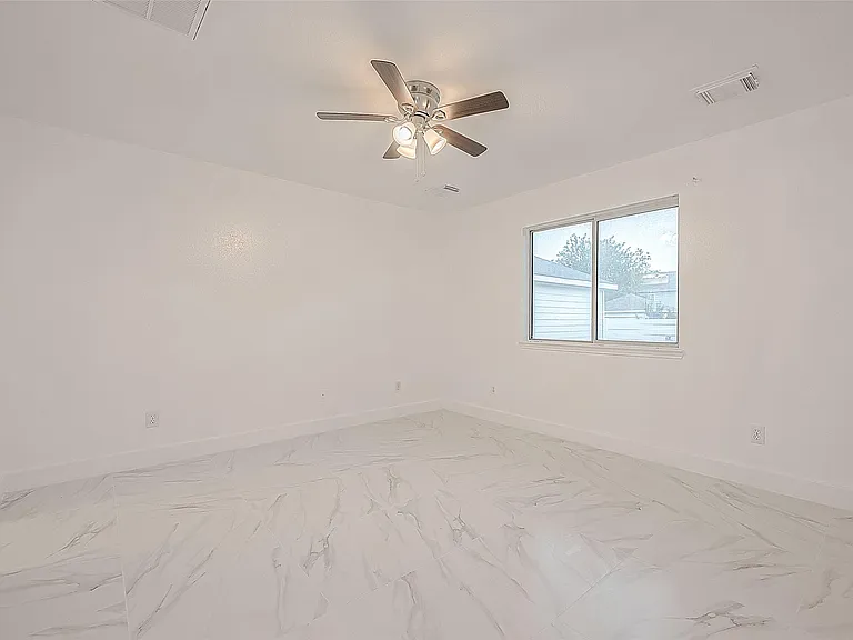 20939 Young Meadows Way — Photo 14