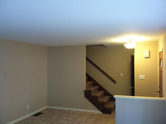 5th image of 1011 Wood St