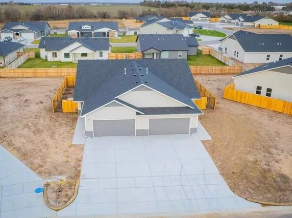 446 Trails Head Ct, Goddard, KS 67052
