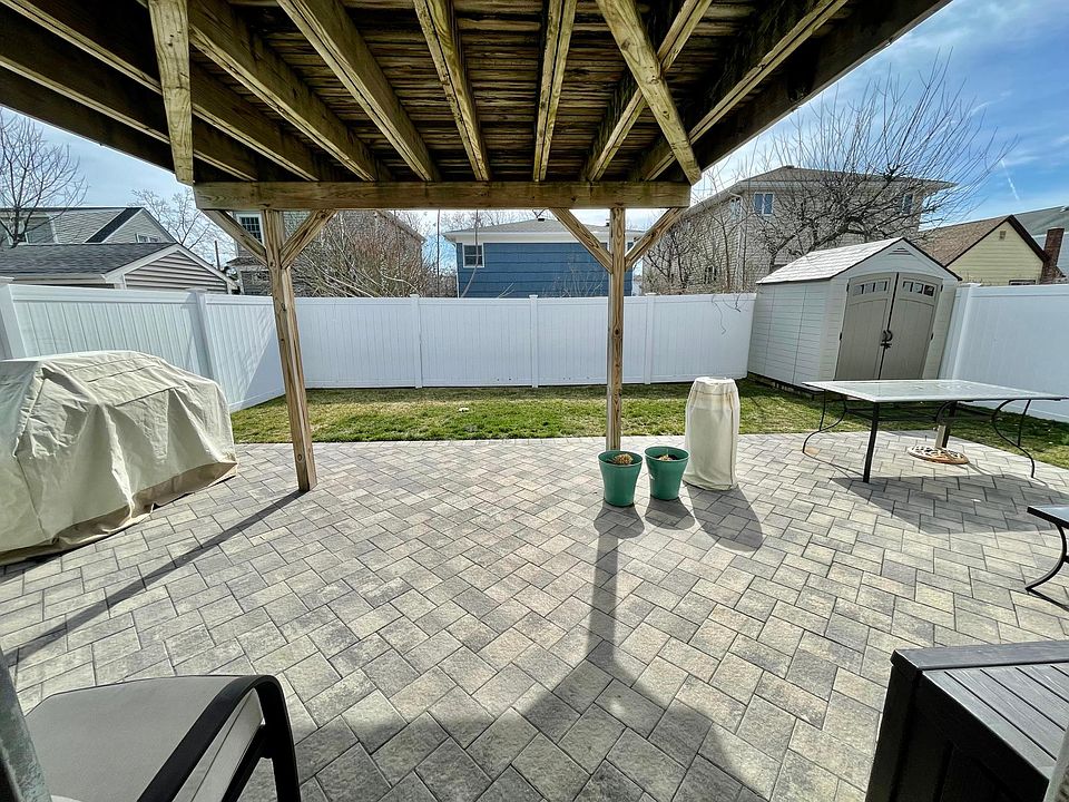 1st image of 316 Bayville Ave #A1