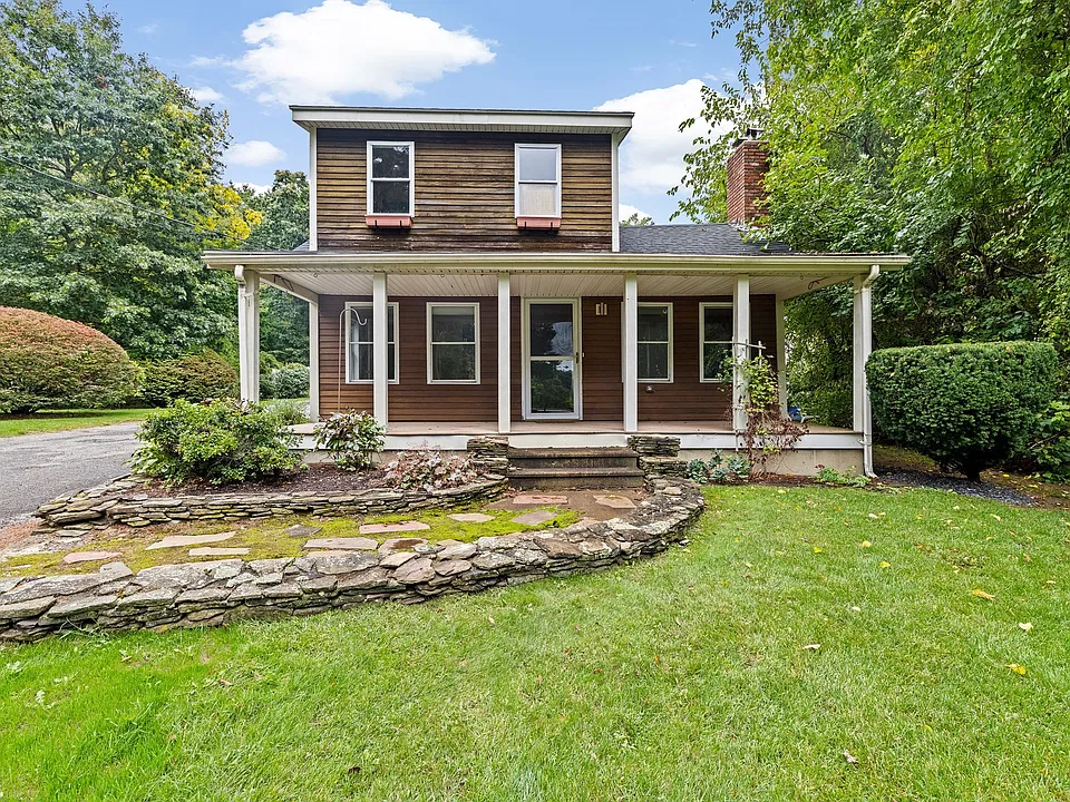 72 Precinct St