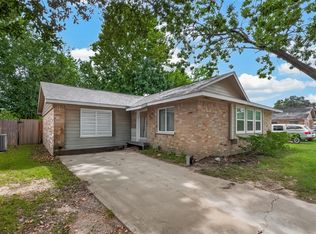 5022 Castlecreek Ln, Houston, TX 77053