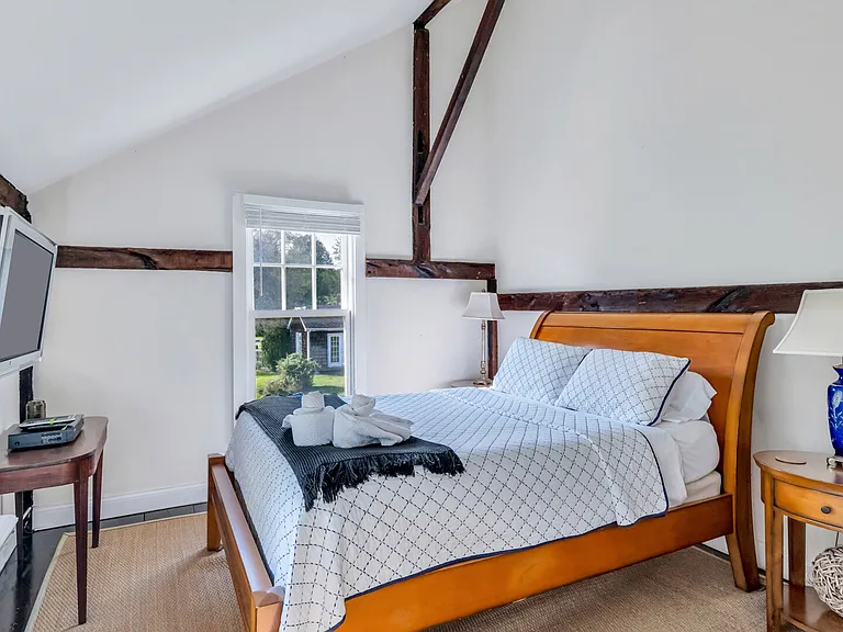 426 Ocean Rd — Photo 27