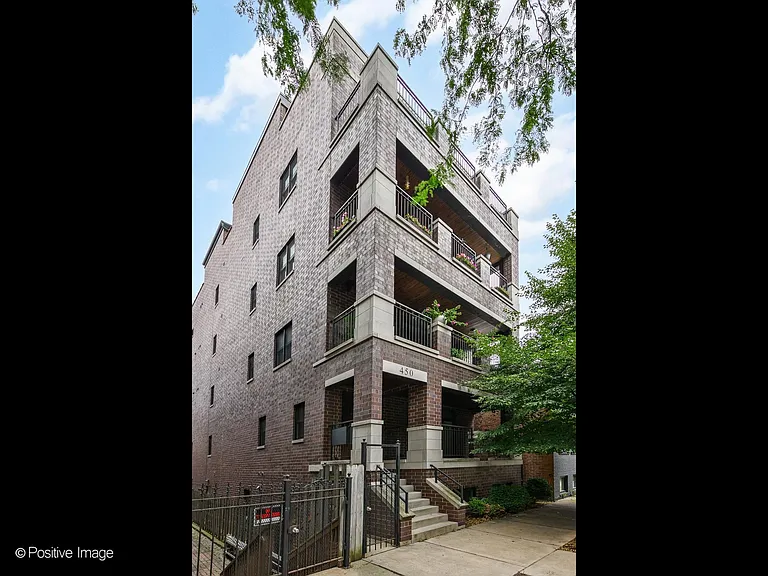 450 N Sangamon St #2 — Photo 1