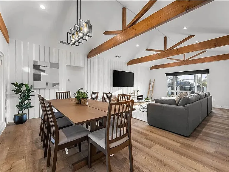 5827 Jumilla Ave — Photo 8