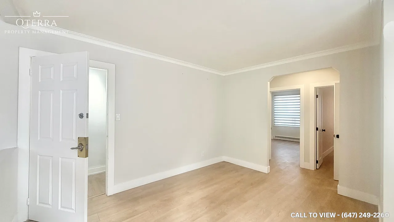 5124 Dundas St W — Photo 3