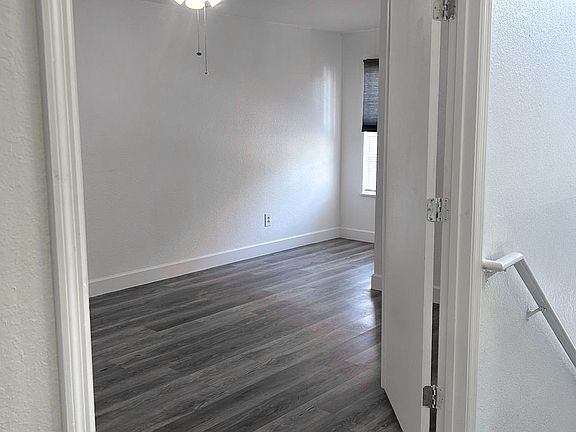 4th image of 1615 Columbia Arms Cir Unit 250