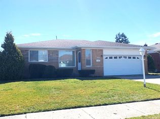 8240 Marian St, Warren, MI 48093