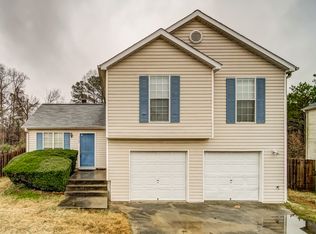 5709 Eagles Feather Ln, Riverdale, GA 30274