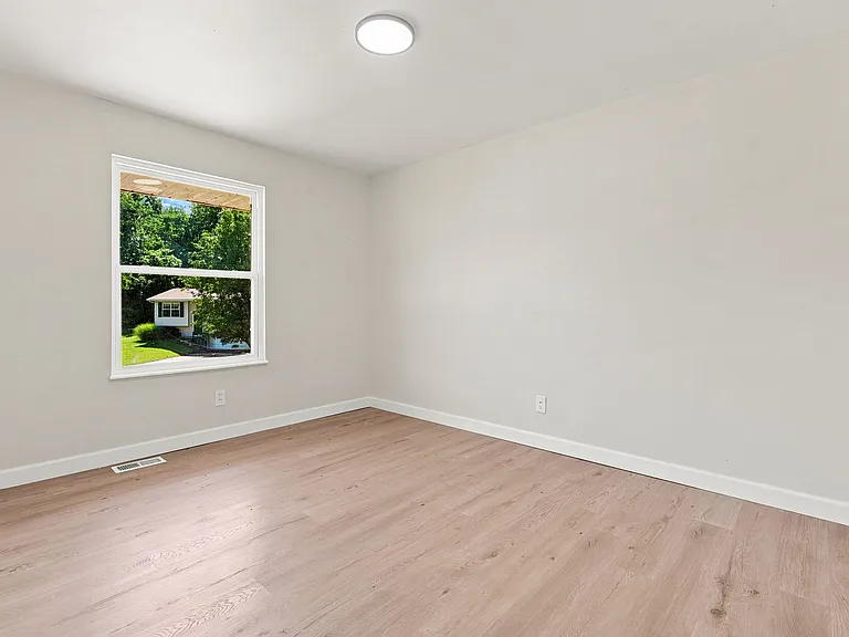 2216 Jackson Dr — Photo 22