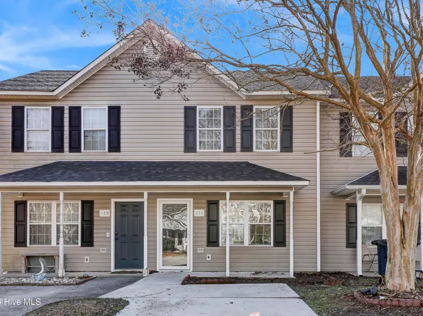 111 Croatan Court, Jacksonville, NC 28546