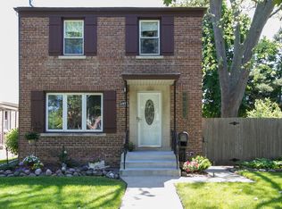 11935 Artesian Ave, Blue Island, IL 60406