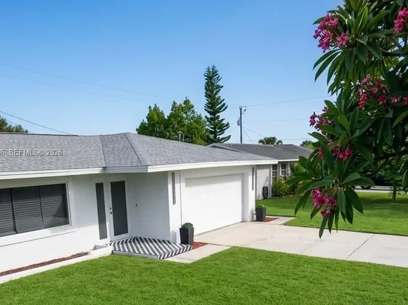 1212 SE 43rd Ter, Cape Coral, FL 33904