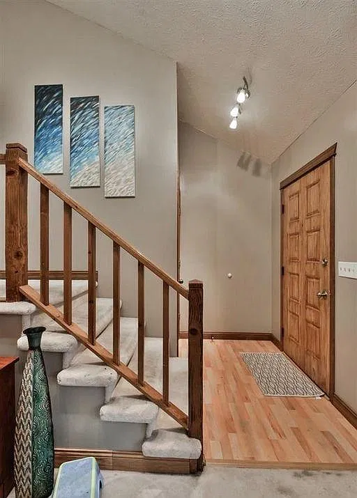3 bed, 1730 sqft, $2,075 — Photo 2