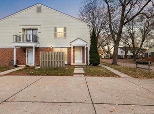 24623 Spring Ln, Harrison Township, MI 48045