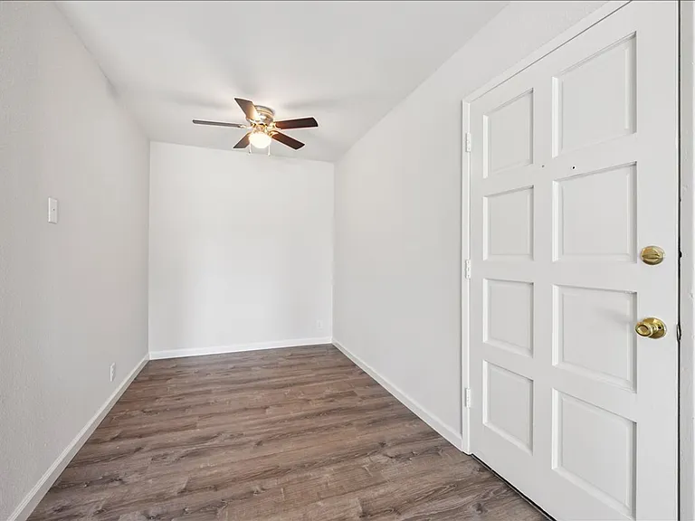 7051 Bowling Dr — Photo 9