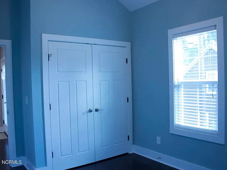 275 Sheldon Rd — Photo 25