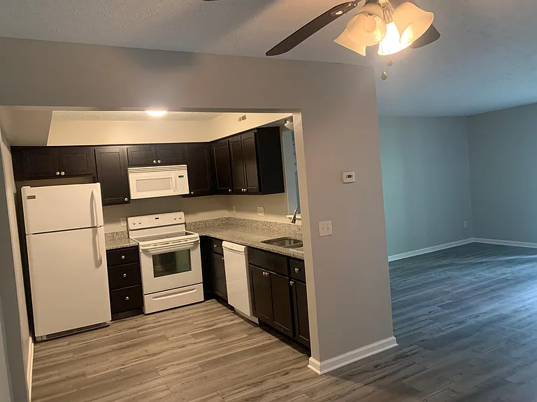 2360 Canterbury Rd #5 — Photo 9