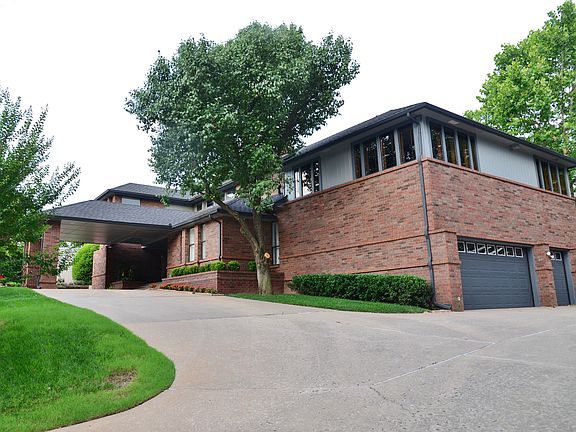 3rd image of 1515 N McMillan Ave