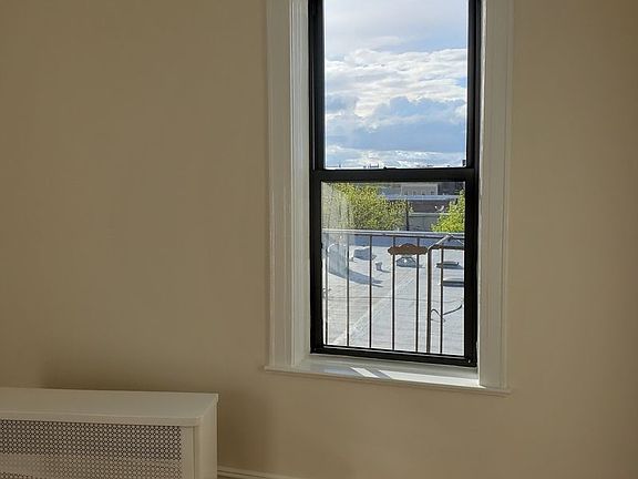 5th image of 22-18 42nd St #4