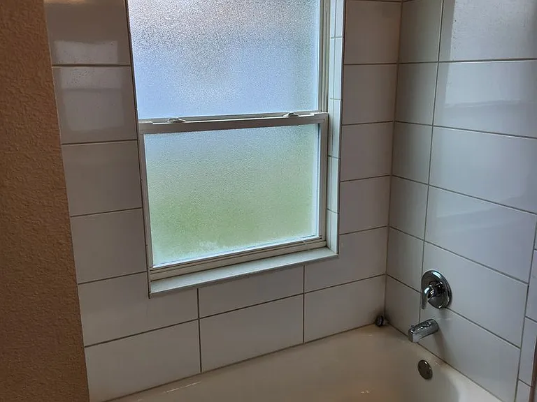 1108 Constantine St — Photo 12