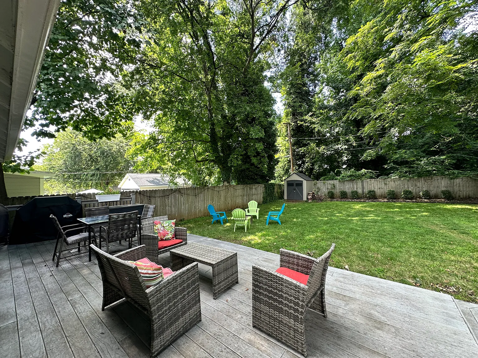 328 Woodvale Pl — Photo 2