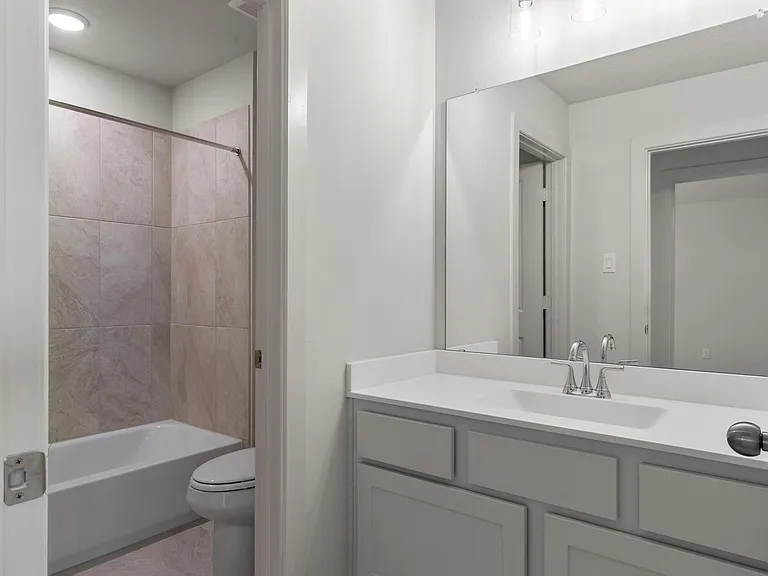 407 Mathis Lake Ct — Photo 20