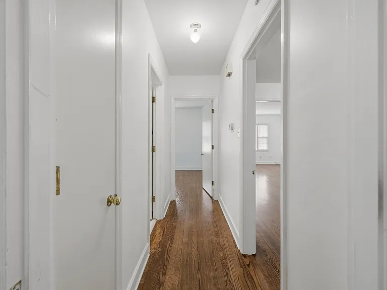 1911 Fontaine Rd — Photo 16