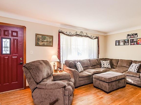 4th image of 5105 Lucydale Ave