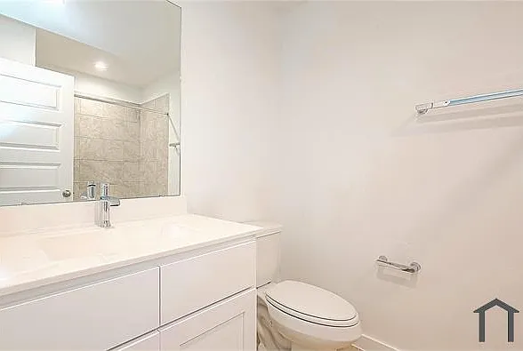 1210 Via Del Corso Ln — Photo 9