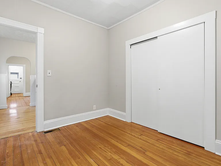 35 Oakland St #1 — Photo 9