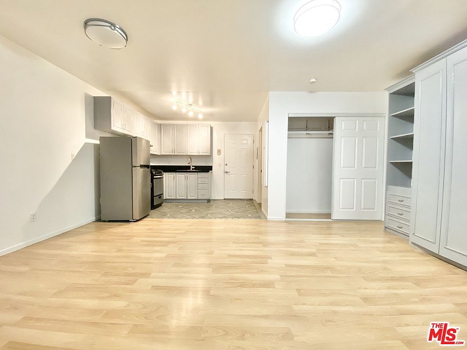 1st image of 403 S Alvarado St #7A