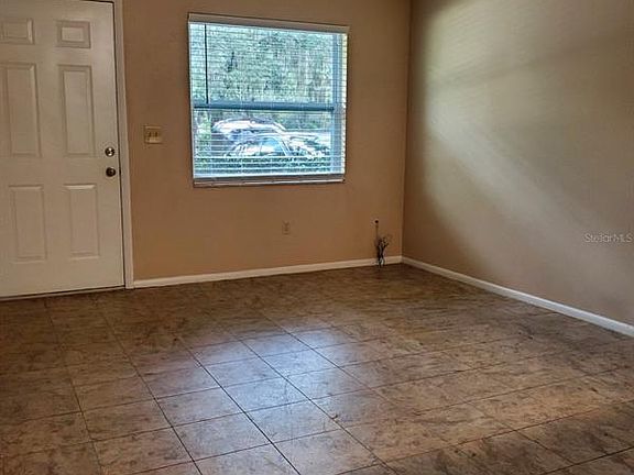 4th image of 2221 Doer Ln