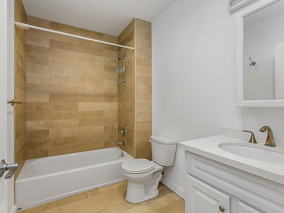 5th image of 900 Wilshire Blvd Suite 302