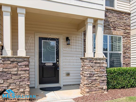 2nd image of 108 Mount Evans Dr