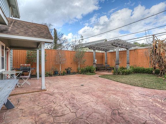 4th image of 4717 Park Dr